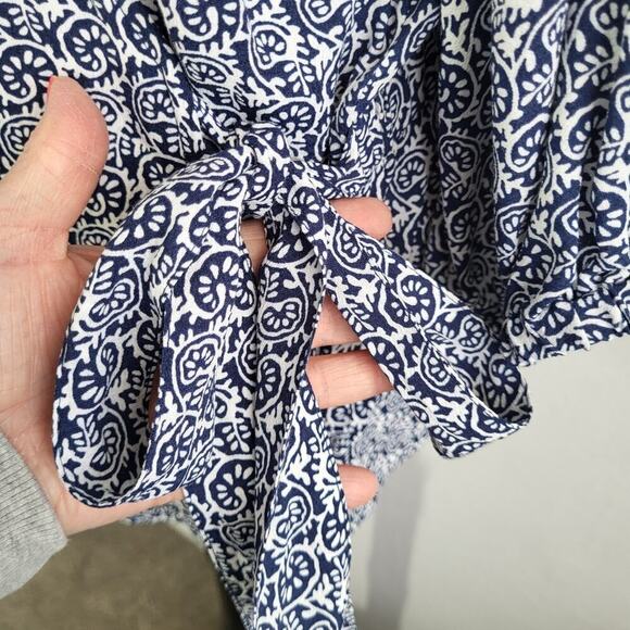 Talbots Side Tie Faux Wrap Top 3X Blue Scroll V-neck 3/4 Sleeve Slimming NEW - Picture 7 of 13